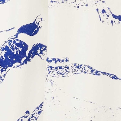 Burberry SS24 Brown Crewneck Pullover Sweatshirt with Blue White Logo . 80813561 Sizing Burberry SS24 Brown Crewneck Pullover Sweatshirt with Blue White Logo . 80813561