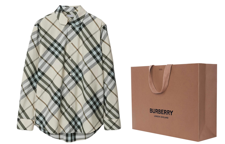 Lookbook Burberry SS24 Baju Patchwork Lengan Panjang Lelaki Warna Snowflake Stone. 80894651