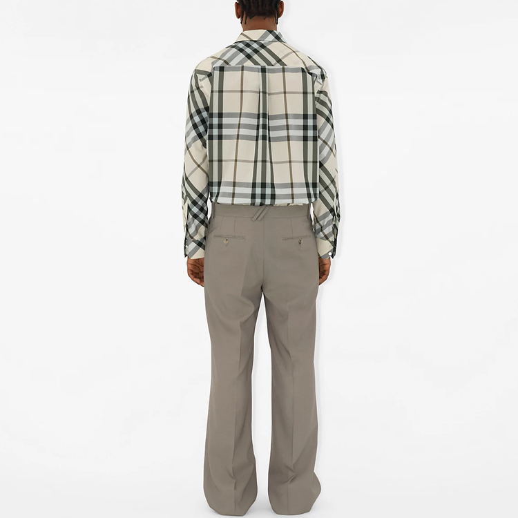 Purchase Burberry SS24 Baju Patchwork Lengan Panjang Lelaki Warna Snowflake Stone. 80894651