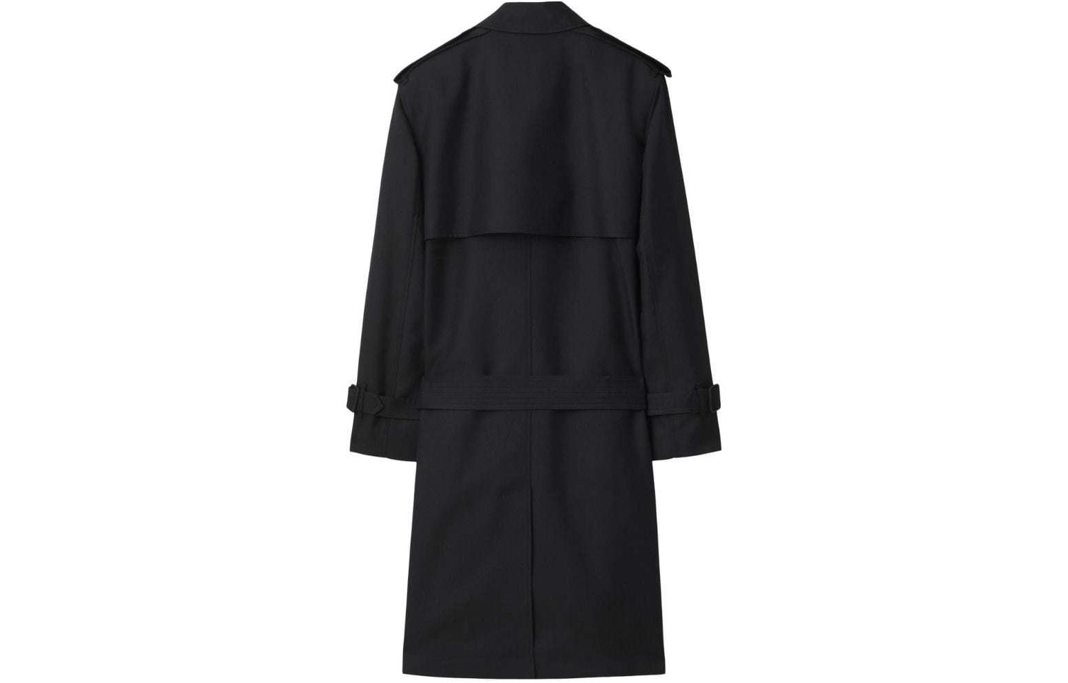 Lookbook Burberry SS24 Gabardina Hombre Negra Doble Botonadura Manga Larga Cinturón 80871011