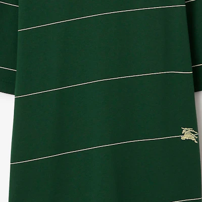 버버리 SS24 아이비 그린 로고 자수 스트라이프 반팔 티셔츠 남성용. 80836111 2