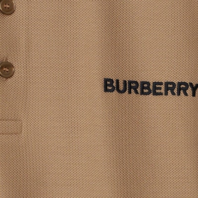 Burberry SS24 男士驼色标志刺绣短袖 Polo 衫. 80844381 Details for Burberry SS24 男士驼色标志刺绣短袖 Polo 衫. 80844381