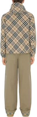 博柏利 SS24 男士可翻转格纹宽松连帽夹克 米色. 80991621 Purchase 博柏利 SS24 男士可翻转格纹宽松连帽夹克 米色. 80991621