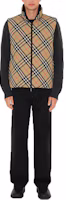 Lookbook Burberry SS24 Jaket Puff Cetak Equestrian Boleh Balik Coklat. 80942361