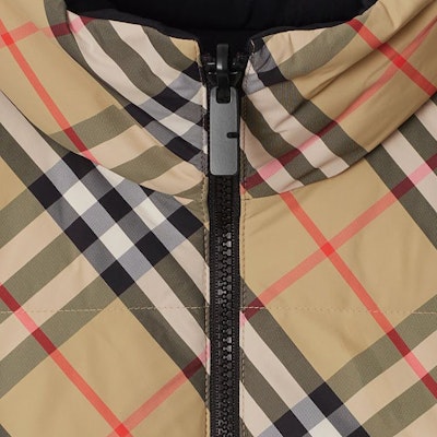 Burberry SS24 Reversible Equestrian Print Puffer Vest Brown . 80942361 Sizing Burberry SS24 Reversible Equestrian Print Puffer Vest Brown . 80942361