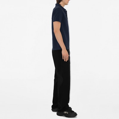 Burberry SS24 Polo Shirt Warna Navy dengan Logo Bordir. 80936001 Purchase Burberry SS24 Polo Shirt Warna Navy dengan Logo Bordir. 80936001