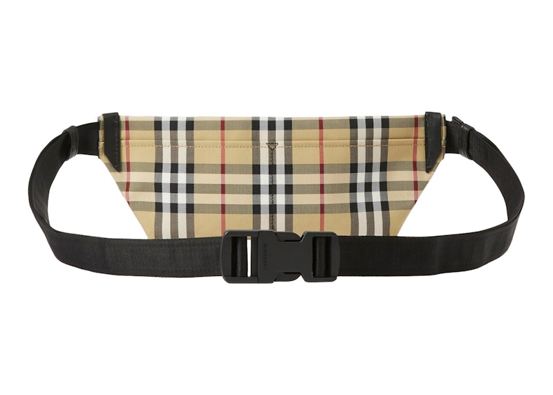 Lookbook Bolso Burberry Stevie Belt Beige Archive
