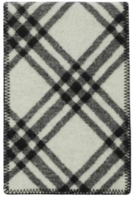 Burberry 條紋標誌貼布針織圍巾 情侶款 黑色 80792461 Shop Burberry 條紋標誌貼布針織圍巾 情侶款 黑色 80792461