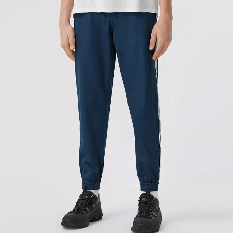 Burberry Striped Wool Jogger Track Pants in Navy Blue. 80388521 圖 3