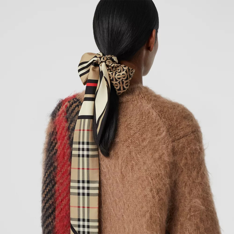 Burberry TB Monogram Silk Scarf in Archive Beige 80370171 圖 5