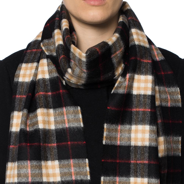 Burberry Unisex Black Checkered Cashmere Scarf 4075255 圖 4