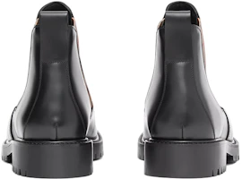 Shop Burberry Chelsea Boots Kulit dengan Trim Kotak Vintage 'Hitam' 80256941
