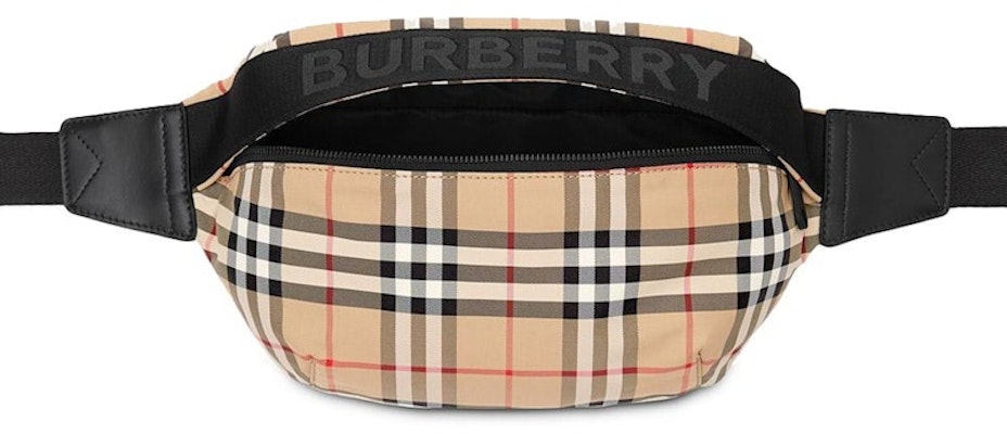 博柏利 复古格纹中号腰包 存档米色 Lookbook 博柏利 复古格纹中号腰包 存档米色