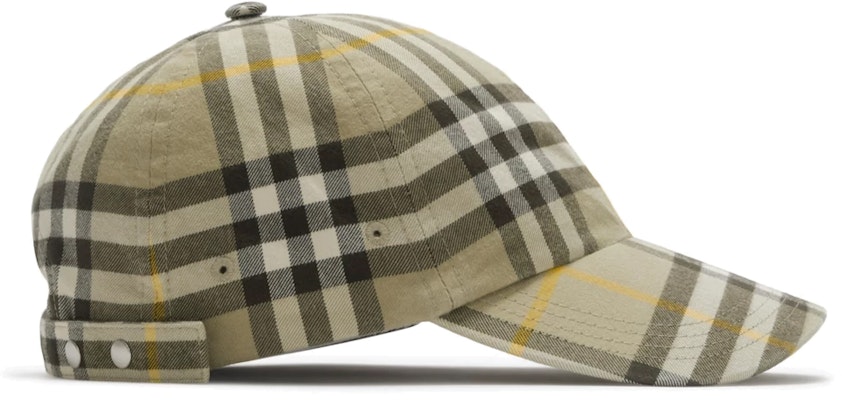Burberry Vintage Check Cotton Baseball Cap Beige Unisex Couple Style. 80756351 Lookbook Burberry Vintage Check Cotton Baseball Cap Beige Unisex Couple Style. 80756351