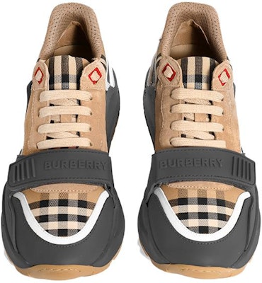 Burberry Vintage Rendah 'Warna-warni' 80569191 Lookbook Burberry Vintage Rendah 'Warna-warni' 80569191