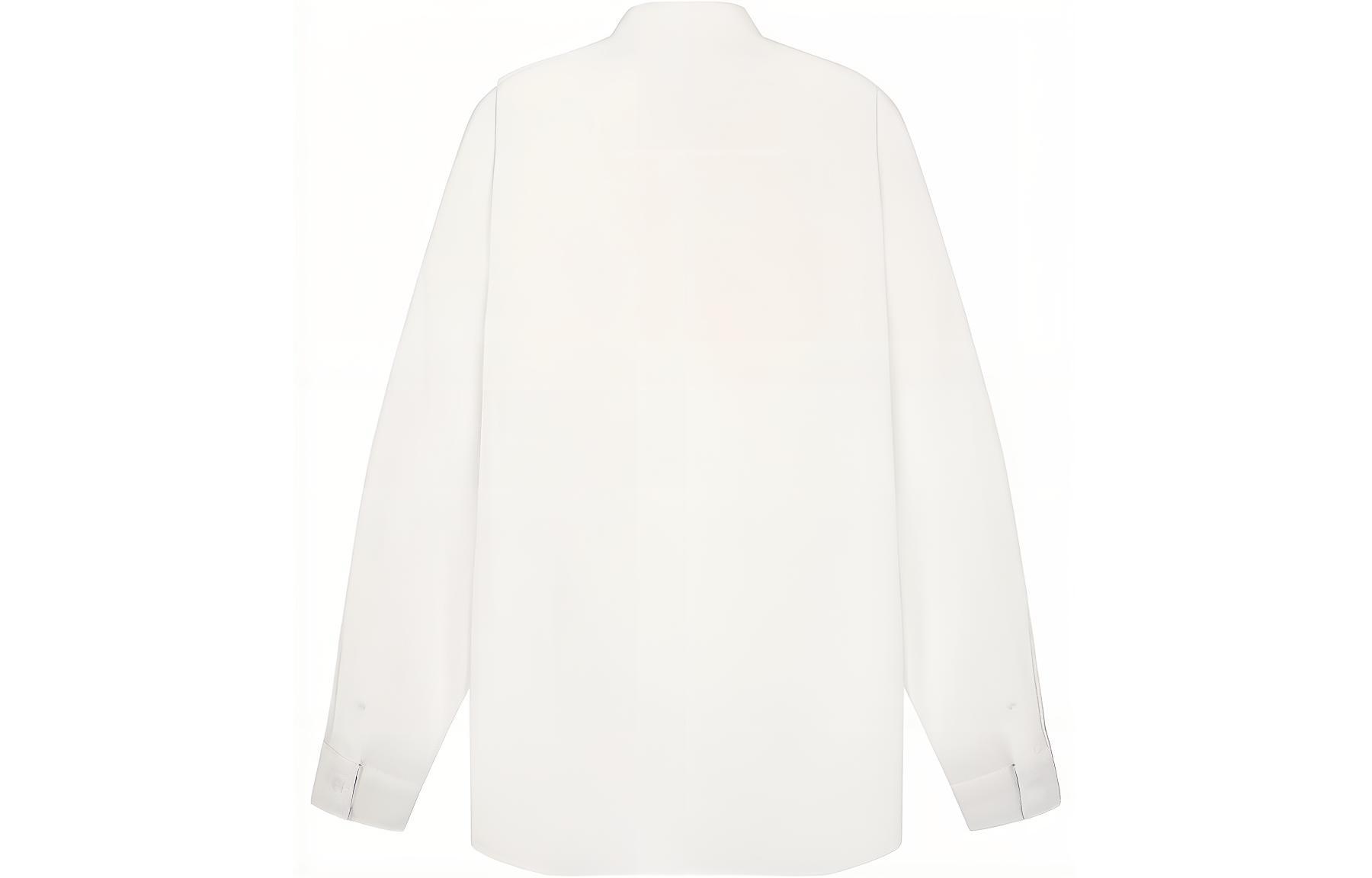 Lookbook Camisa Blanca Casual de Manga Larga Burberry con Logo Bordado. 80362921