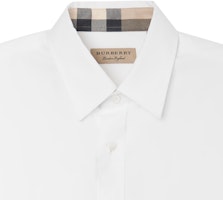 Camisa Blanca Casual de Manga Larga Burberry con Logo Bordado. 80362921 Details for Camisa Blanca Casual de Manga Larga Burberry con Logo Bordado. 80362921