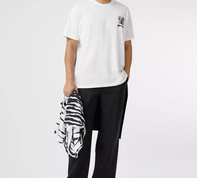 Burberry White Montage Logo Print Crew Neck T-Shirt 45637961 圖 4