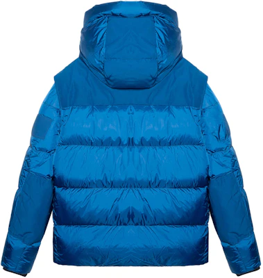 巴宝莉海军蓝修身冬季羽绒服,带可拆卸连帽。 80438471 Lookbook 巴宝莉海军蓝修身冬季羽绒服,带可拆卸连帽。 80438471