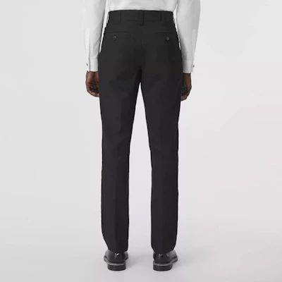 Burberry 黑色羊毛混紡直筒休閒長褲 80416931 Shop Burberry 黑色羊毛混紡直筒休閒長褲 80416931