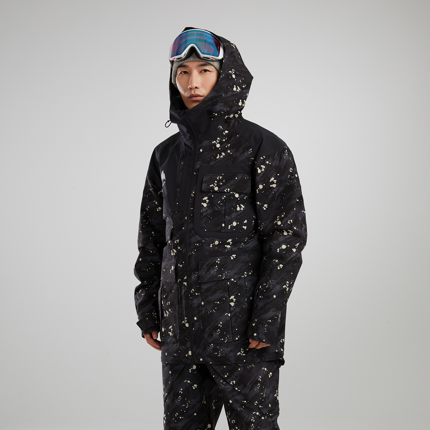 Purchase Burton AIZAWA 迷彩Logo拉鍊連帽外套 男女款 黑色 88803999001