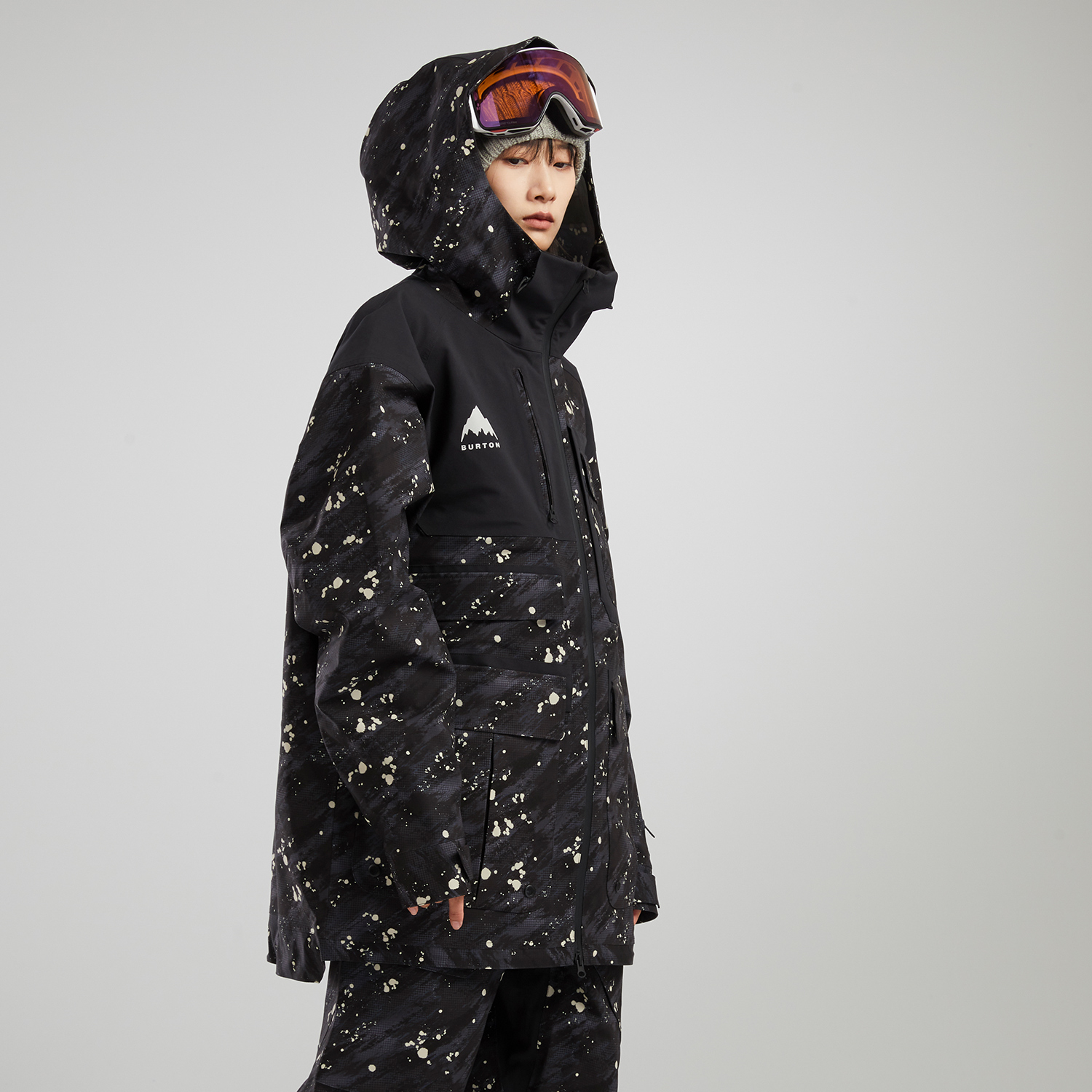 Sizing Burton AIZAWA 迷彩Logo拉鍊連帽外套 男女款 黑色 88803999001