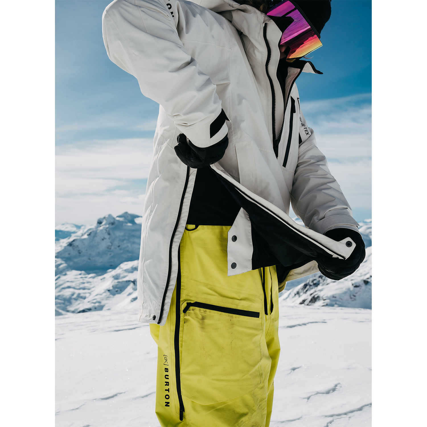 Purchase Jaket Snowboard Windproof dengan Hoodie Resleting Putih BURTON AK 14979107100