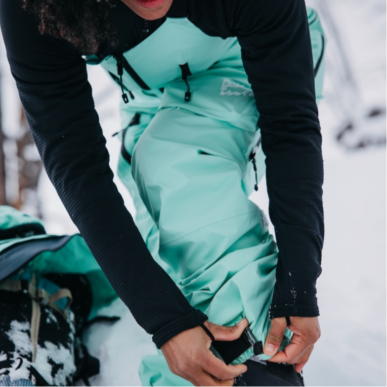 Lookbook BURTON AK Acamar GORE-TEX PRO 3L 防水透氣連身吊帶褲 242001