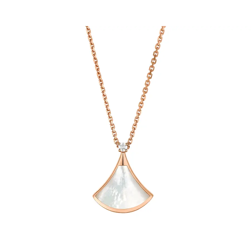 BVLGARI Divas' Dream Rose Gold 18k Necklace with White Mother-of-Pearl Pendant. CL859867-359986