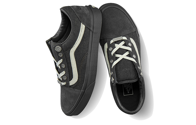 Shop Vans C2H4 x Old Skool Kasut 'Hitam' VN0A5AO92YD(S-BOX)