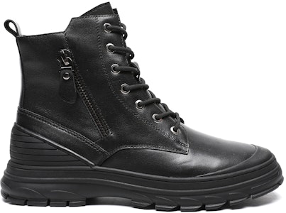 C°BANNER Boot Martin 'Kulit Hitam dengan Lapik Bulu' C3914398M01 Order C°BANNER Boot Martin 'Kulit Hitam dengan Lapik Bulu' C3914398M01