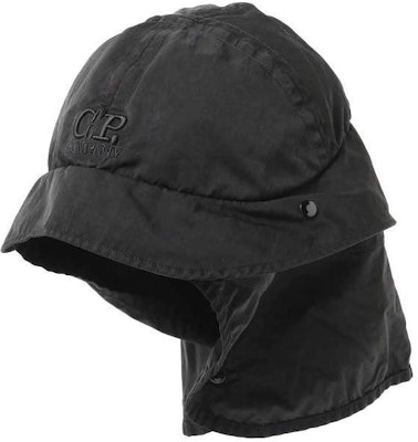 C.P. カンパニー ブラック ナイロン キャップ ロゴ刺繍入り. 16CMAC001A005269G999 Order C.P. カンパニー ブラック ナイロン キャップ ロゴ刺繍入り. 16CMAC001A005269G999