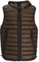 C.P. Company Brown Hooded Zip-Up Sleeveless Vest. 15CMOW171A006099A670 C.P. Company Brown Hooded Zip-Up Sleeveless Vest. 15CMOW171A006099A670