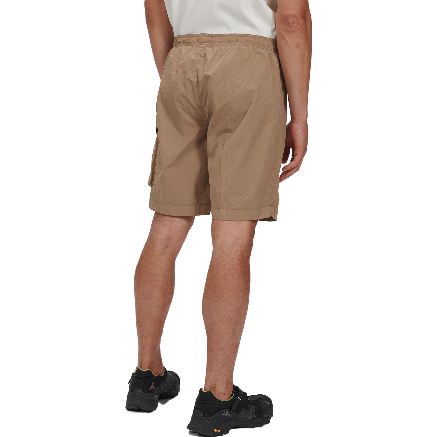 Shop C.P. Company Celana Pendek Coklat Solid Elastis Pinggang Lurus. 14CMBW217A005991G339