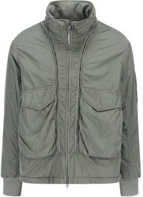 C.P. 컴퍼니 그린 로고 배지 지퍼 업 재킷. CMOW089A005904G674 Order C.P. 컴퍼니 그린 로고 배지 지퍼 업 재킷. CMOW089A005904G674