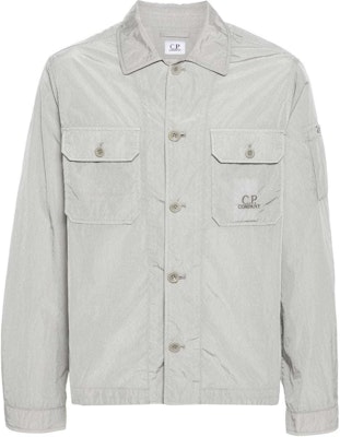 C.P. カンパニー グレー ロゴパッチ付き長袖ジャケット ボタン留め. 16CMOS106A005904G913 Buy C.P. カンパニー グレー ロゴパッチ付き長袖ジャケット ボタン留め. 16CMOS106A005904G913