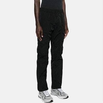 C.P. カンパニー テーパード ニット ジョガーパンツ ブラック 18CMPA063A005904G-999 Shop C.P. カンパニー テーパード ニット ジョガーパンツ ブラック 18CMPA063A005904G-999