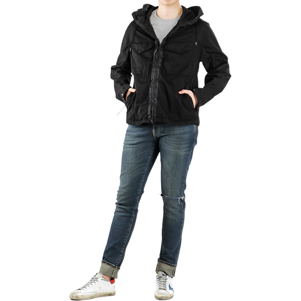 C.P. Company Black Fitted Zip Hoodie Jacket CMOW095A005670G999