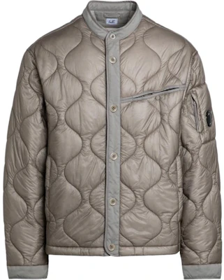 Jaket Lengan Panjang C.P. Company Coklat Muda Rekaan Warna Blok CMOW077A110158A327 Buy Jaket Lengan Panjang C.P. Company Coklat Muda Rekaan Warna Blok CMOW077A110158A327