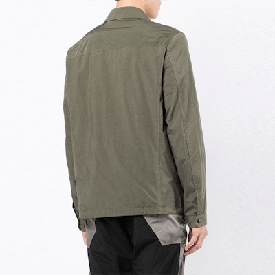C.P. Company FW21染色塗層綠軍長袖襯衫風外套 男款 11CMOS152A005782M665 Shop C.P. Company FW21染色塗層綠軍長袖襯衫風外套 男款 11CMOS152A005782M665