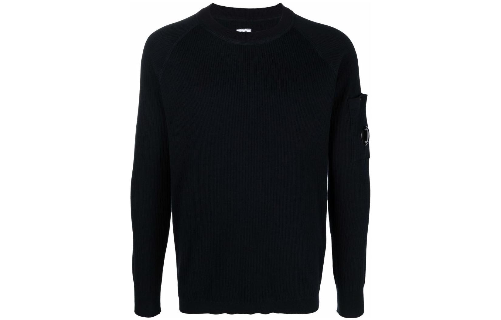 C.P. Company FW22 Black Crewneck Sweatshirt Logo Patch Long Sleeve 12CMKN146A004037A888