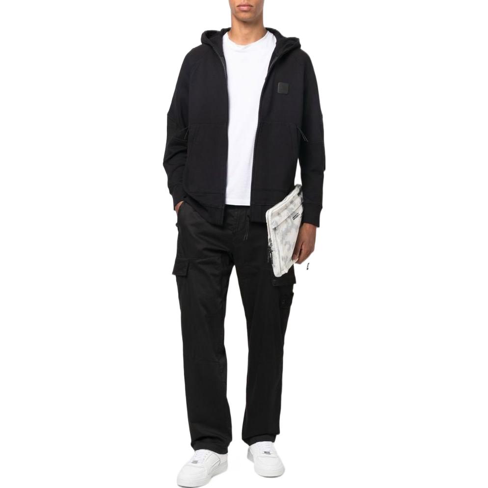 Lookbook C.P. カンパニー FW22 メンズ ブラック無地ジップアップフーディー 13CMSS007A005086W