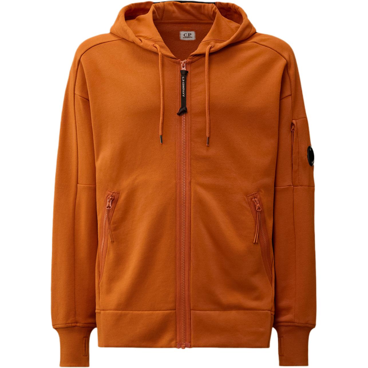 Order C.P. Company FW24 Zip Hoodie dengan Lens Detail Warna Mumbai Brown. CMSS025A005086W438