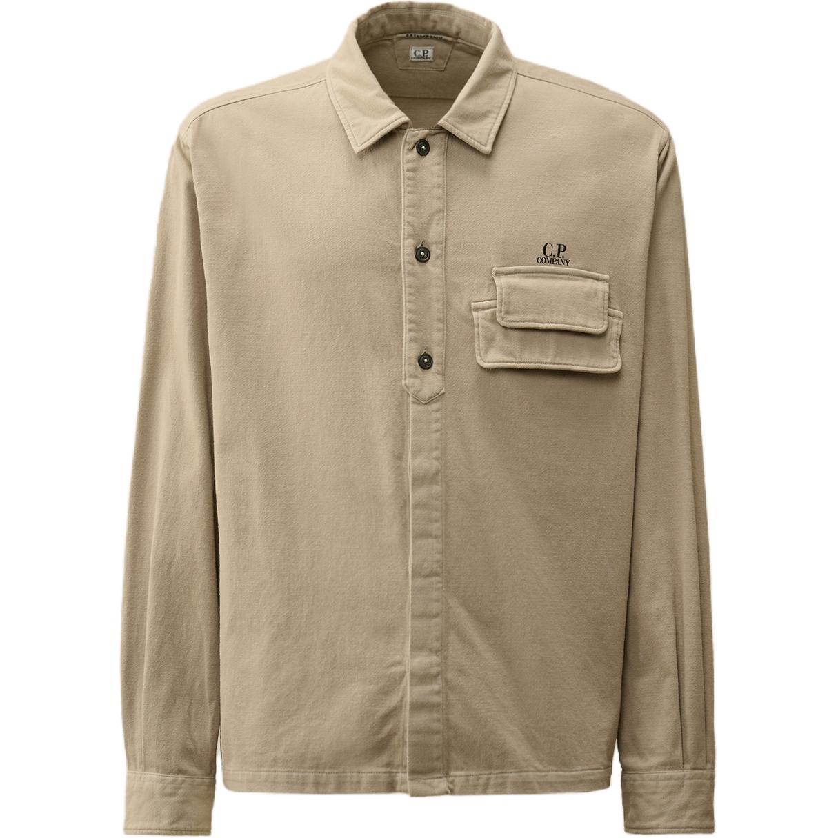 Order Kemeja Oversized Logo Bordir Kancing C.P. Company FW24 Khaki Pria. CMSH159A110181G327