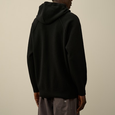 C.P. 컴퍼니 FW24 고글 디테일 후드 래글런 슬리브 스웨터 남성 블랙 CMKN149A110149A999 Purchase C.P. 컴퍼니 FW24 고글 디테일 후드 래글런 슬리브 스웨터 남성 블랙 CMKN149A110149A999