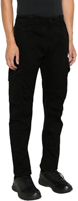 C.P. Company Celana Cargo Hitam Pria Lens Patch Tapered. 17CMPA058A005529G999 Purchase C.P. Company Celana Cargo Hitam Pria Lens Patch Tapered. 17CMPA058A005529G999