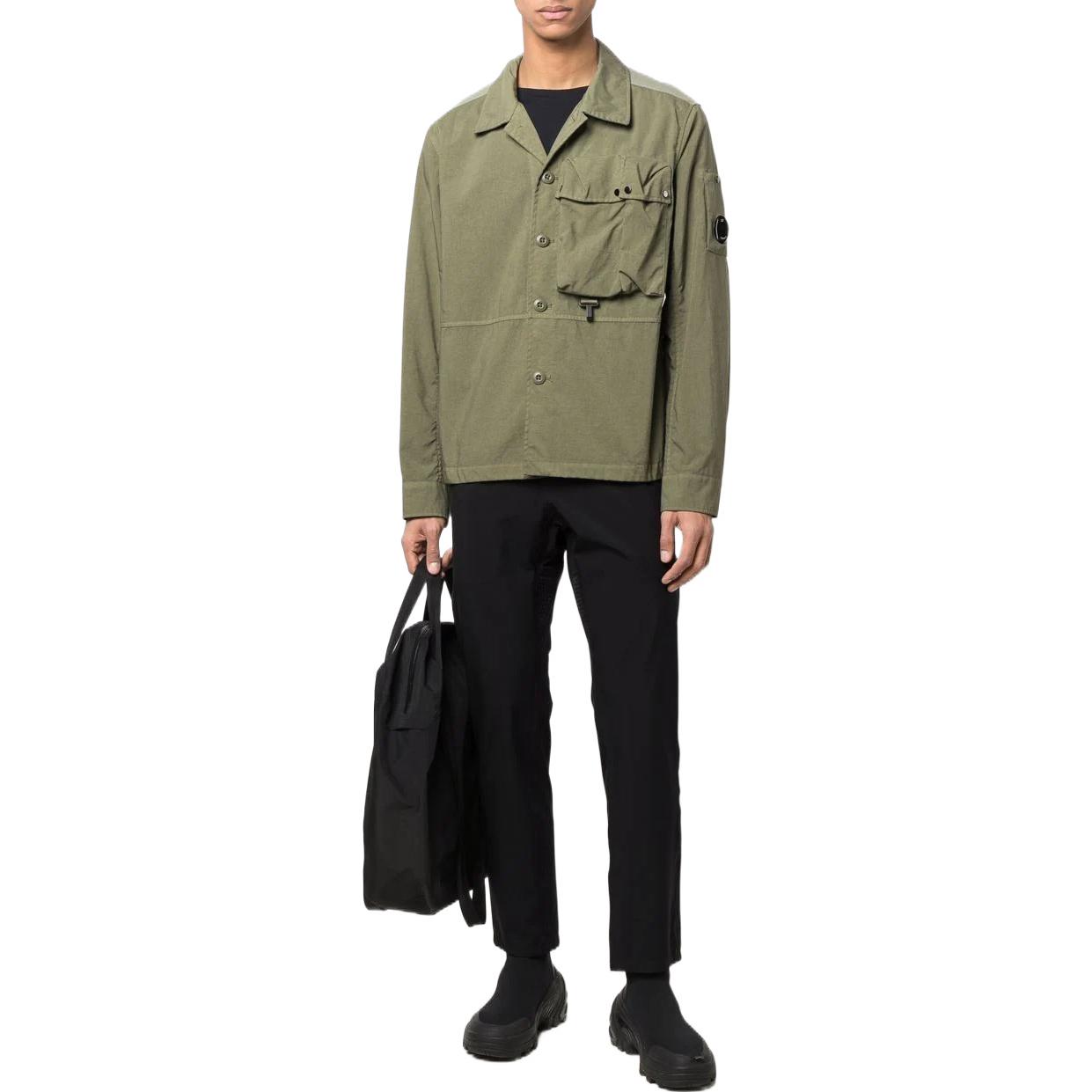 Lookbook C.P. カンパニー SS22 グリーン 長袖シャツ ボタンアップ ポケットデザイン付き 12CMOS101A005782G-660