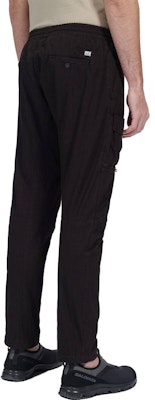 C.P. Company SS23 Celana Panjang Hitam Polos dengan Resleting Casual. 14CMPA160A006475G999 Lookbook C.P. Company SS23 Celana Panjang Hitam Polos dengan Resleting Casual. 14CMPA160A006475G999