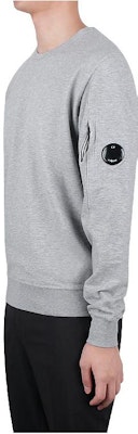 C.P. Company SS23 Sweater Abu-Abu Detail Lens Pullover. 14CMSS032A002246GM93 Shop C.P. Company SS23 Sweater Abu-Abu Detail Lens Pullover. 14CMSS032A002246GM93