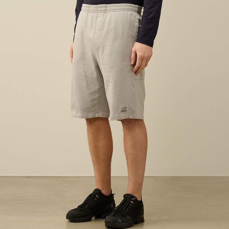 Purchase C.P. カンパニー SS24 リラックスフィット ミッドライズ ロゴプリントショーツ - ミスティグレー CMSB181A110039G913